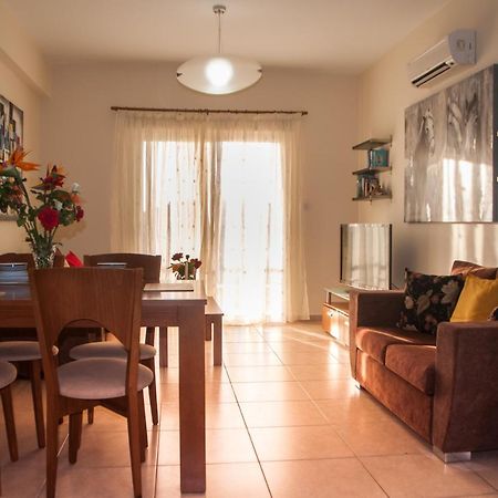 Ifestos Kings Resort Appartment Paphos Esterno foto