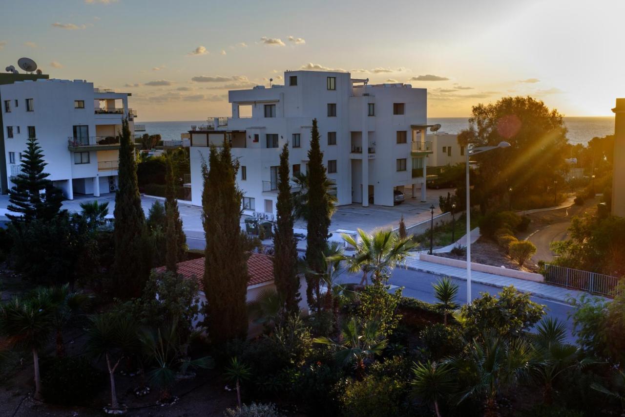 Ifestos Kings Resort Appartment Paphos Esterno foto